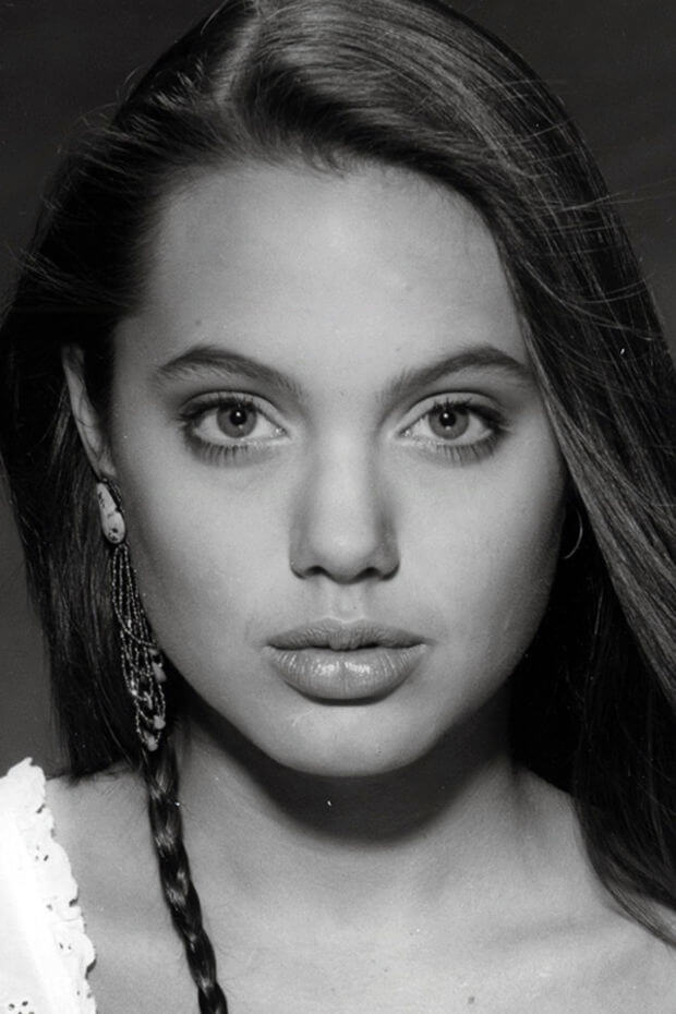 Angelina Jolie Juventude