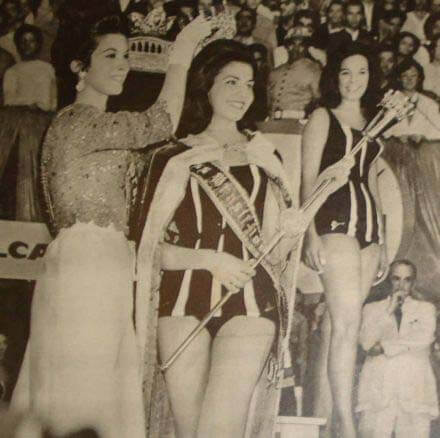 Ieda Maria Vargas sendo coroada miss brasil