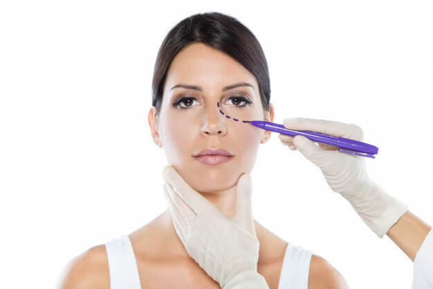 Entenda melhor sobre o processo essencial para o resultado da cirurgia plástica: a demarcação cirúrgica.